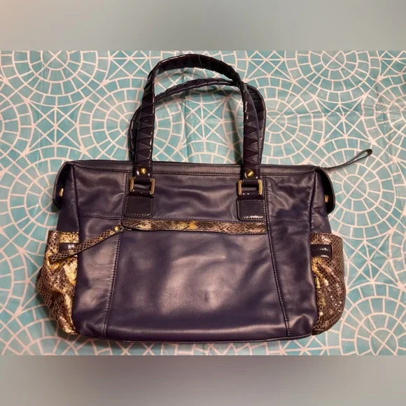 💛TODAY***$39***Vintage Sharif navy leather purse w metallic snakeskin accents. - Picture 4 of 10